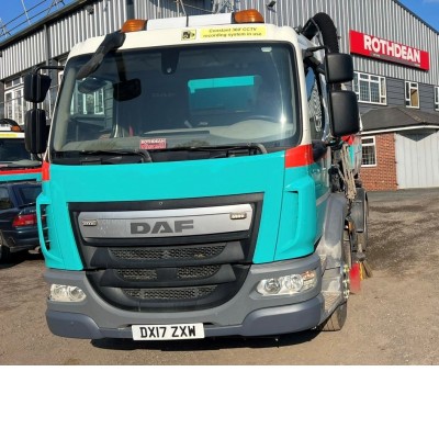 2017 DAF LF-230