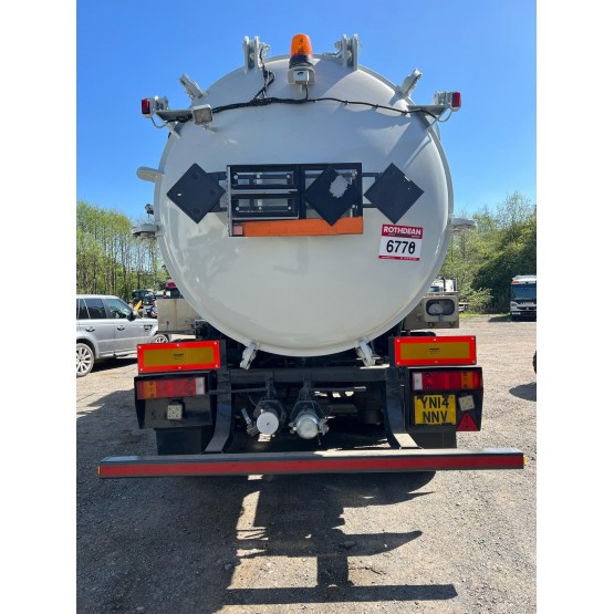 2004 VALLELY VACCUUM TANKER in Vacuum Tankers Trailers