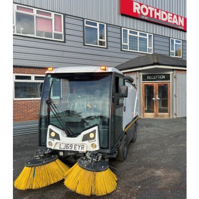 2020 JOHNSTON CX202 ROAD SWEEPER